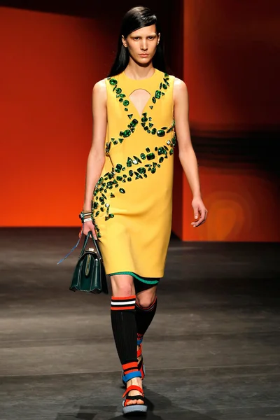 Look 12
